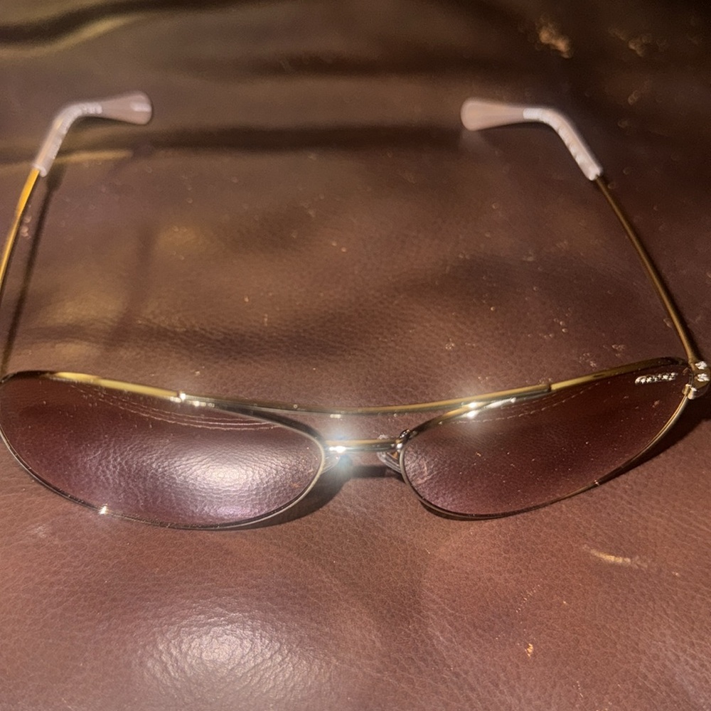 COACH Sunglasses - Shiny Light Gold / Rose Gold Gradient Flash Lens (90056F) - Picture 5 of 7